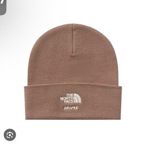 NWT SKIMS X NORTH FACE COLLAB Beanie & Gloves set in color:Sienna-gloves SM